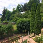 Holzhauszeit Apartman